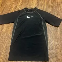 Nike 半袖ラッシュガード 黒