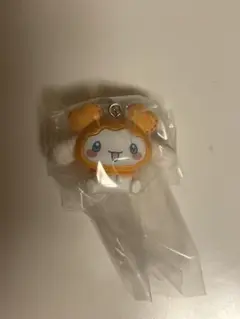 ジヒョ×シナモンロール　サンリオキャラクター　マスコットチャーム