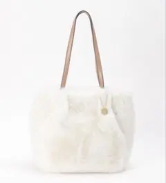 ikka オフホワイトファートートバッグ　エコファー3層ポケットトートバッグ