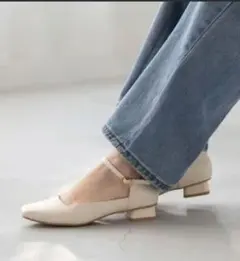 スクエアトゥパンプス