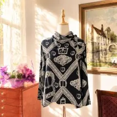 未使用HERMESエルメス ベルト刺繍 装飾 シルクトップス ブラウス ネイビーのサムネイル