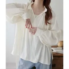 ホワイト 長袖 Vネック シャツ