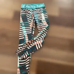 NIKE ストライプ柄スパッツ 、ナイキ、NIKE、ダンス、レギンス　ダンス