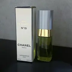 CHANEL オードトワレ　No.19 香水