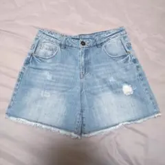 Cutie Blonde　ダメージデニムショートパンツ