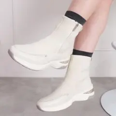 【完売品】＋diana（プラスダイアナ）オールウェザーショートブーツのサムネイル
