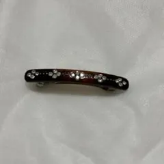 花模様のクリスタル付きヘアクリップ