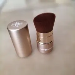 【新品】ONLY MINERALS プレストファンデーションブラシのサムネイル