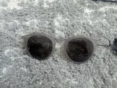 新品♡タグ付き♡グレー ラウンド型 サングラス ブラックレンズ