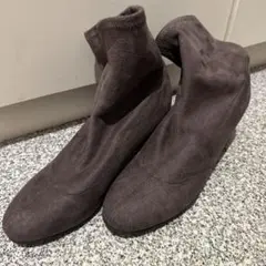 ダークブラウン スエード ブーティ　レディース