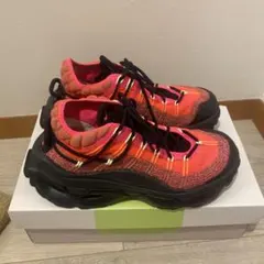 フライニット スニーカー