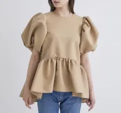 styling/ ラッフルニットベアトップ ベージュ - メルカリ