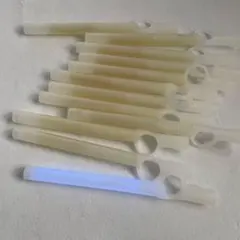 【11本セット】ドレス色当てクイズ 激しく光る棒 青 サイリウム 結婚式