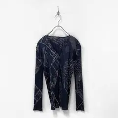 【極美品】 PLEATS PLEASE プリーツプリーズ 総柄 カーディガン 黒のサムネイル