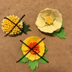 フェルト　花　ブローチ