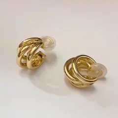 ゴールド ツイストデザイン フープイヤリング