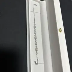 SWAROVSKI ブレスレット YUKIZAKIケース付 - メルカリ