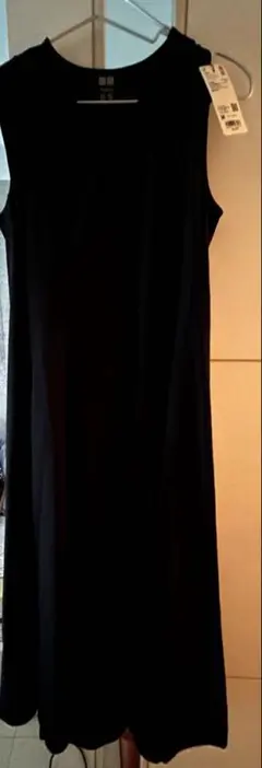 新品タグ付　UNIQLO Theory ブラック ノースリーブワンピース M