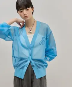 新品 ADAM ET ROPÉ FEMME サステナブル シアーロゴカーディガンのサムネイル