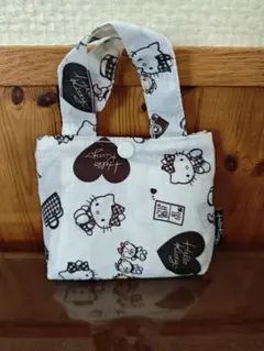 【最終値下げ／新品未使用】ハローキティ　エコバック　折りたたみエコバック