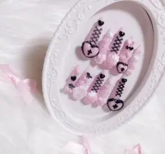 ♡現品♡ネイルチップ ピンク ちゅるん 量産型 地雷系 サブカル ハート 黒