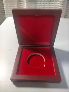 ラ*ル様 ♥。「木製アクセサリーケース 赤/コインディスプレイケース」。