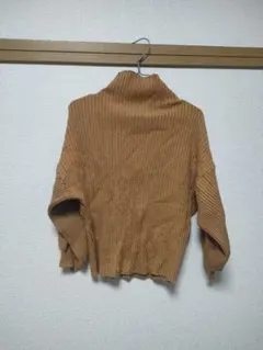 キャメル色リブ編みタートルネック