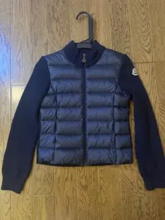 人気 モンクレール ダウン切替カーディガン 8anni (130cm) ネイビー