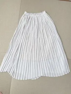 niko and ...プリーツスカート　ライトグレー