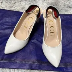GUCCI白パンプス