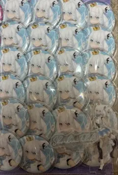 白上フブキ 缶バッチ 24個 アクスタ 缶バッチカバー付き