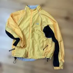 ノースフェイスパーカー　黄色　プルゾンのサムネイル