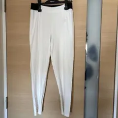 ホワイト ワイドパンツ