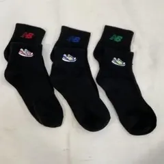 ニューバランス　ブラック　ソックス　3パック２２−24