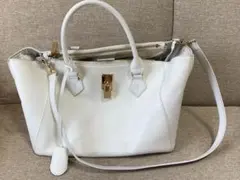 サマンサタバサ　バッグ　ホワイト