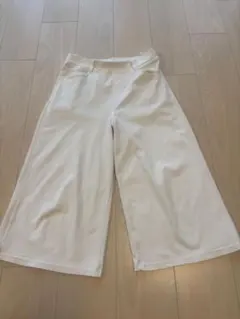 ホワイト キュロットパンツ バックポケット付き