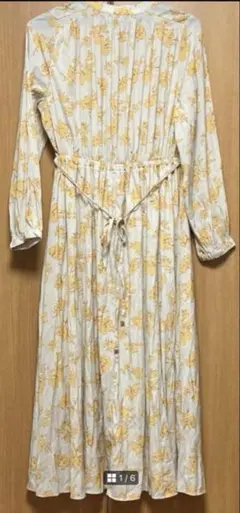 新品サテンフレアワンピース花柄