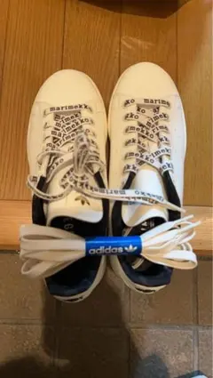 adidas marimekko コラボ スニーカー ホワイト
