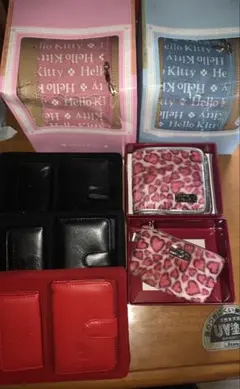 ハローキティ　円筒型ミニバッグ　カード、コインケース　　ヒョウ柄財布、キーケース