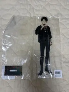 進撃の巨人 リヴァイ BIGアクリルスタンド カラオケの鉄人 白スーツver