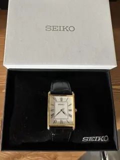 SEIKO ゴールド スクエアクォーツ時計　エッセンシャルズ
