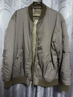 ネイビー　ナイロン シェル ナカワタ ブルゾン　ボンバージャケット