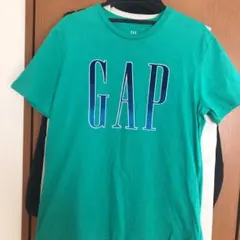 GAPTシャツ