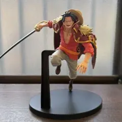 エース ジャンプポーズ フィギュア