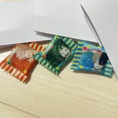 ヒロアカ　シャカシャカキーホルダーコレクション　緑谷　爆豪　轟