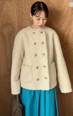 やしのきさま※Mila Owen 金釦フェイクファー短丈ジャケット ブルー