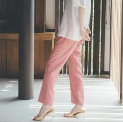 リエディ　センタープレス テーパードパンツ