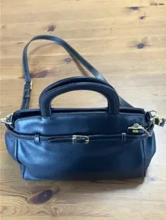 ブラックレザー ハンドバッグ ゴールド金具