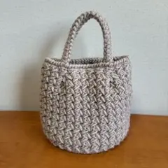 Item thumbnail for item e715fb40-e5b9-4b84-8afb-816dc64eaf32