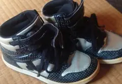 MADFOOTのサムネイル